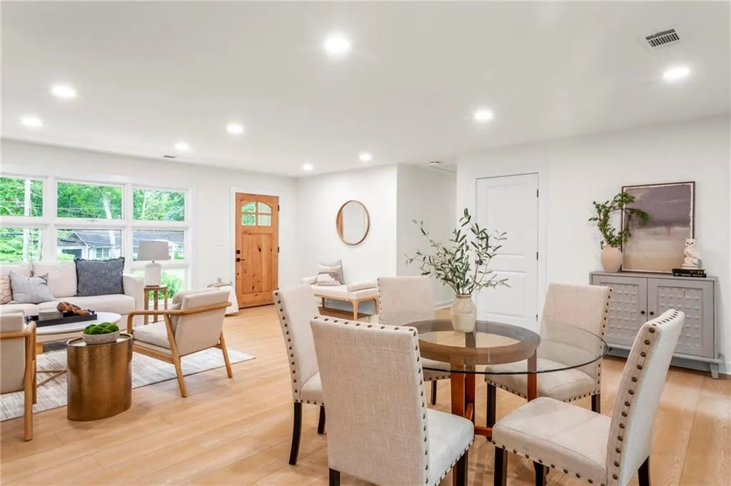 6600 Bridgewood Valley Road, Atlanta, Georgia 30328, 4 Bedrooms Bedrooms, ,2 BathroomsBathrooms,Residential,Sold,6600 Bridgewood Valley Road,7449834