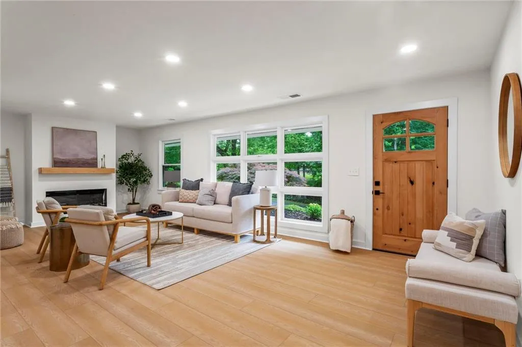 6600 Bridgewood Valley Road, Atlanta, Georgia 30328, 4 Bedrooms Bedrooms, ,2 BathroomsBathrooms,Residential,Sold,6600 Bridgewood Valley Road,7449834