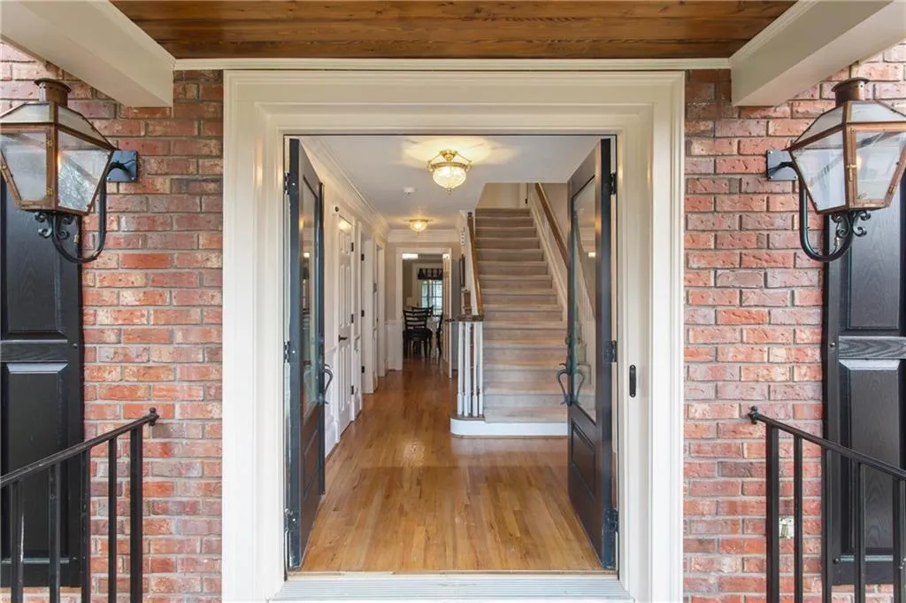 7580 Brigham Drive, Sandy Springs, Georgia 30350, 4 Bedrooms Bedrooms, ,4 BathroomsBathrooms,Residential,Sold,7580 Brigham Drive,7023125