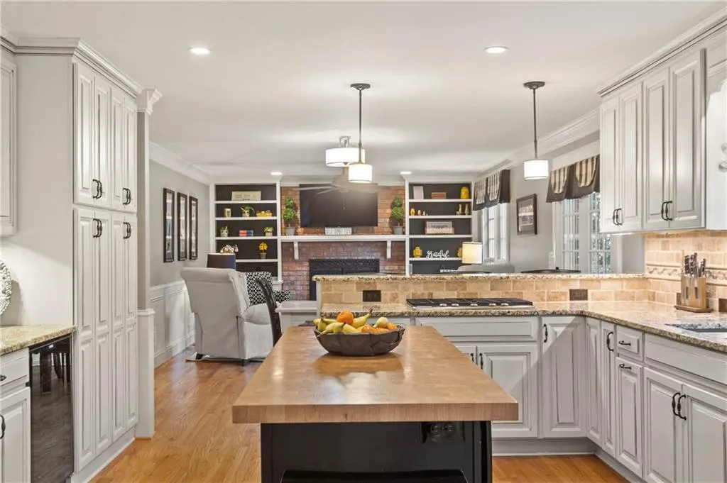 7580 Brigham Drive, Sandy Springs, Georgia 30350, 4 Bedrooms Bedrooms, ,4 BathroomsBathrooms,Residential,Sold,7580 Brigham Drive,7023125