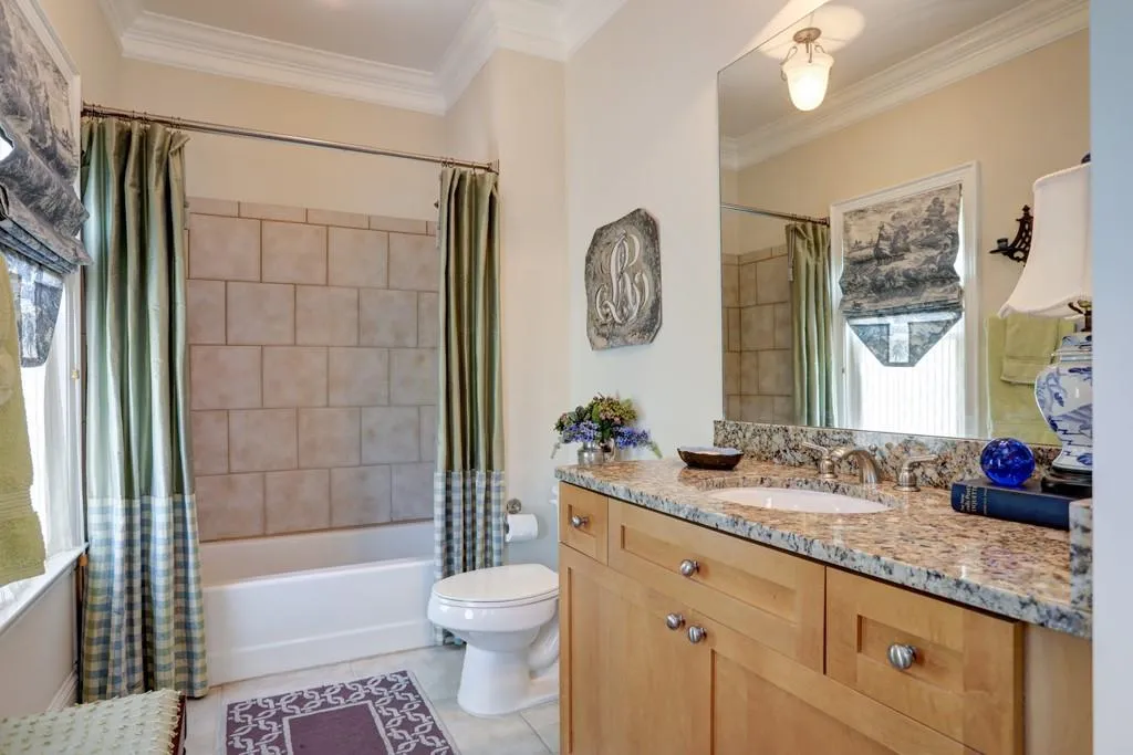 5540 Glenridge Park, Atlanta, Georgia 30342, 3 Bedrooms Bedrooms, ,2 BathroomsBathrooms,Residential,Sold,5540 Glenridge Park,6538057