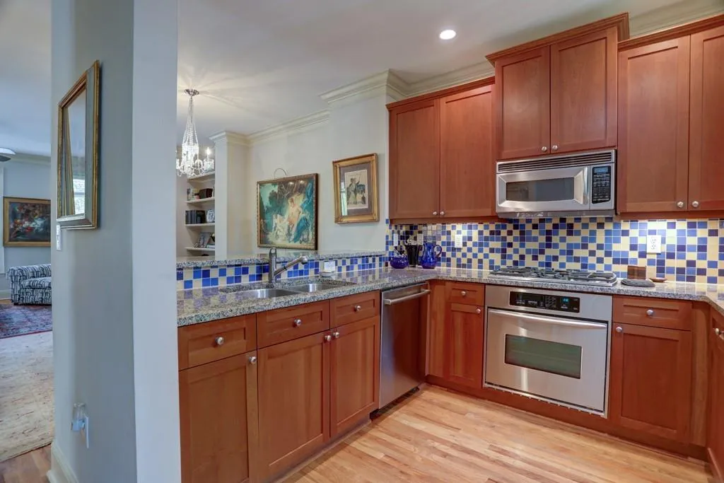 5540 Glenridge Park, Atlanta, Georgia 30342, 3 Bedrooms Bedrooms, ,2 BathroomsBathrooms,Residential,Sold,5540 Glenridge Park,6538057