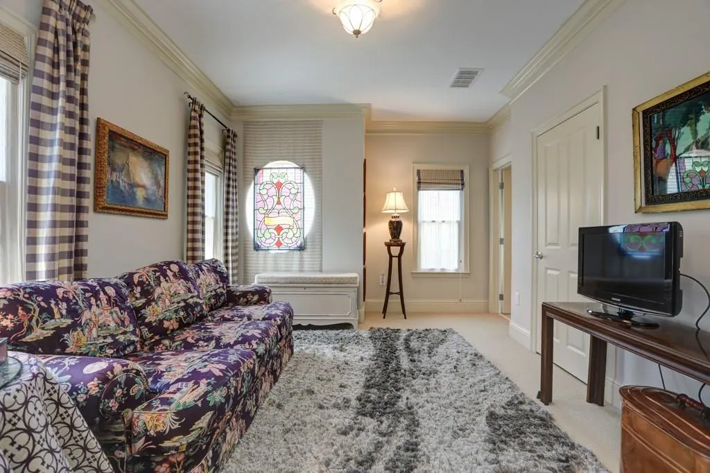 5540 Glenridge Park, Atlanta, Georgia 30342, 3 Bedrooms Bedrooms, ,2 BathroomsBathrooms,Residential,Sold,5540 Glenridge Park,6538057