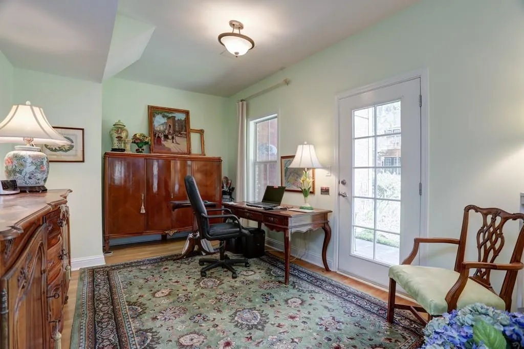 5540 Glenridge Park, Atlanta, Georgia 30342, 3 Bedrooms Bedrooms, ,2 BathroomsBathrooms,Residential,Sold,5540 Glenridge Park,6538057