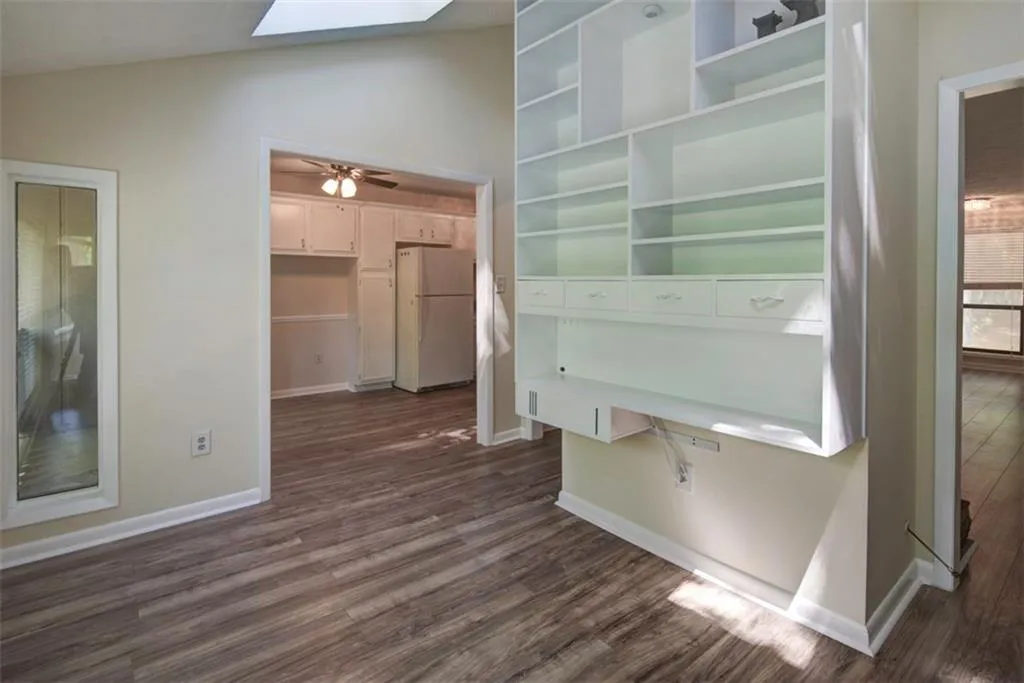 8740 Roswell Road Unit 5g, Sandy Springs, Georgia 30350, 2 Bedrooms Bedrooms, ,2 BathroomsBathrooms,Residential,Sold,8740 Roswell Road Unit 5g,5839248