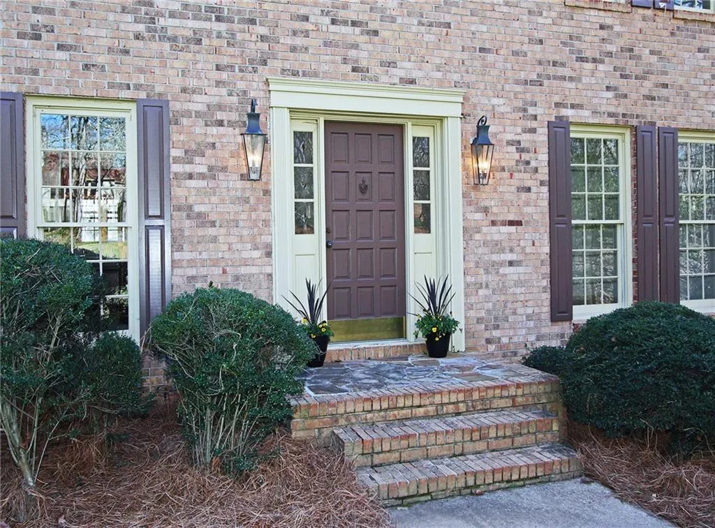 1640 Chevron Way, Sandy Springs, Georgia 30350, 4 Bedrooms Bedrooms, ,2 BathroomsBathrooms,Residential,Sold,1640 Chevron Way,5811459