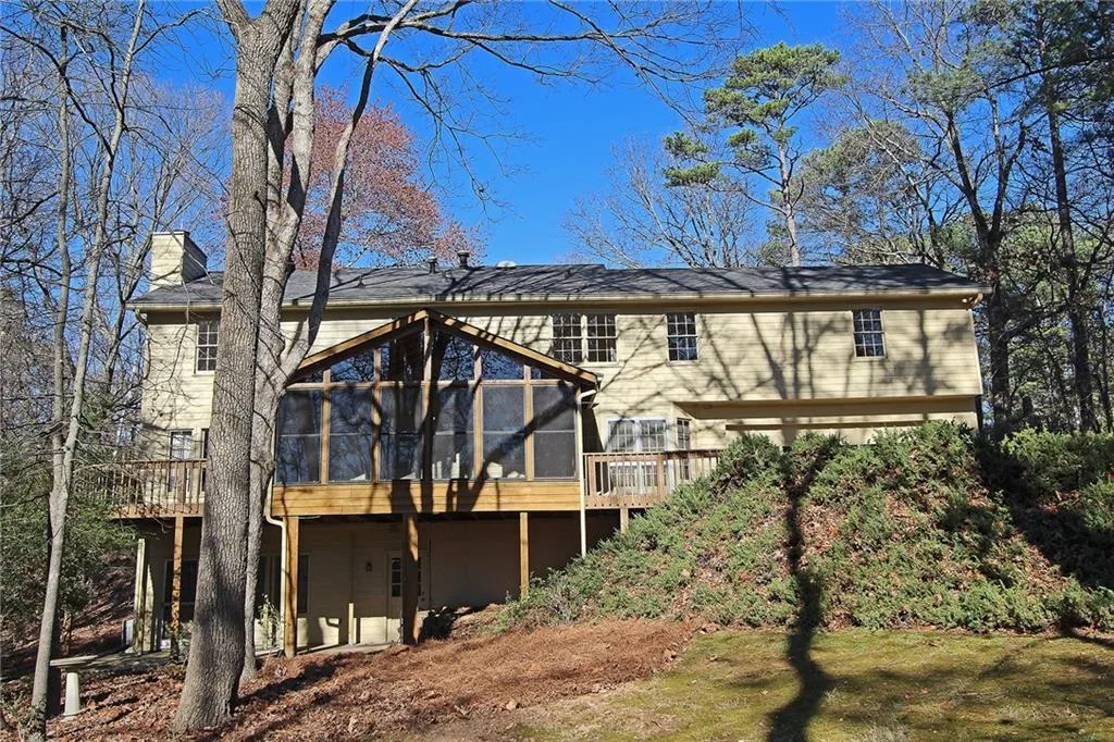 1640 Chevron Way, Sandy Springs, Georgia 30350, 4 Bedrooms Bedrooms, ,2 BathroomsBathrooms,Residential,Sold,1640 Chevron Way,5811459