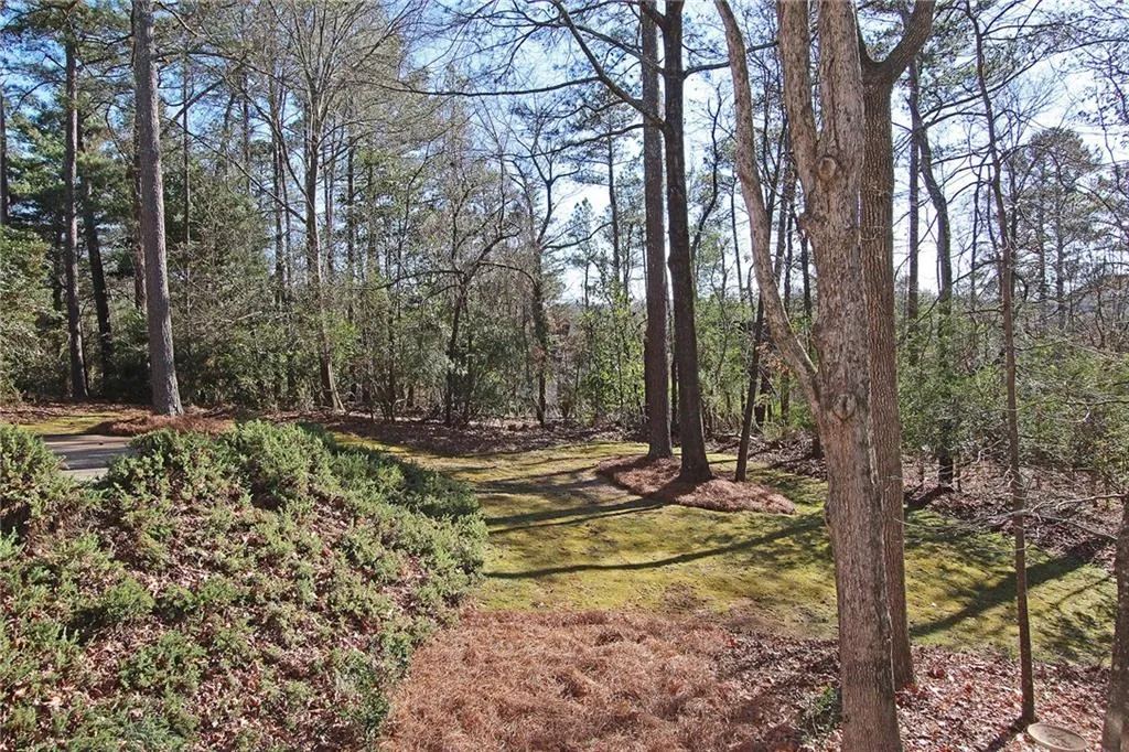 1640 Chevron Way, Sandy Springs, Georgia 30350, 4 Bedrooms Bedrooms, ,2 BathroomsBathrooms,Residential,Sold,1640 Chevron Way,5811459