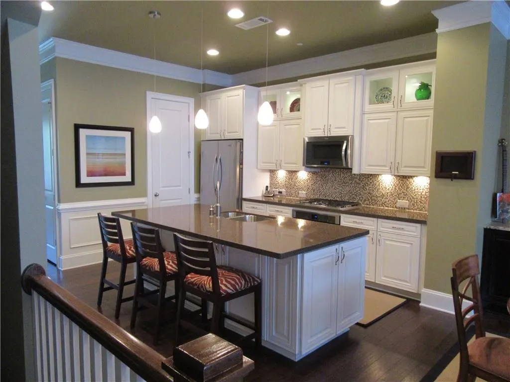 209 Alderwood Point, Sandy Springs, Georgia 30328, 3 Bedrooms Bedrooms, ,3 BathroomsBathrooms,Residential,Sold,209 Alderwood Point,5734657