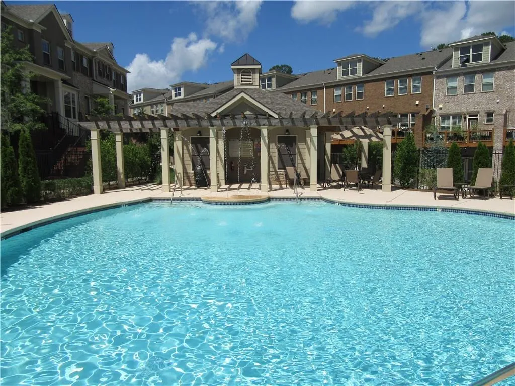 209 Alderwood Point, Sandy Springs, Georgia 30328, 3 Bedrooms Bedrooms, ,3 BathroomsBathrooms,Residential,Sold,209 Alderwood Point,5734657