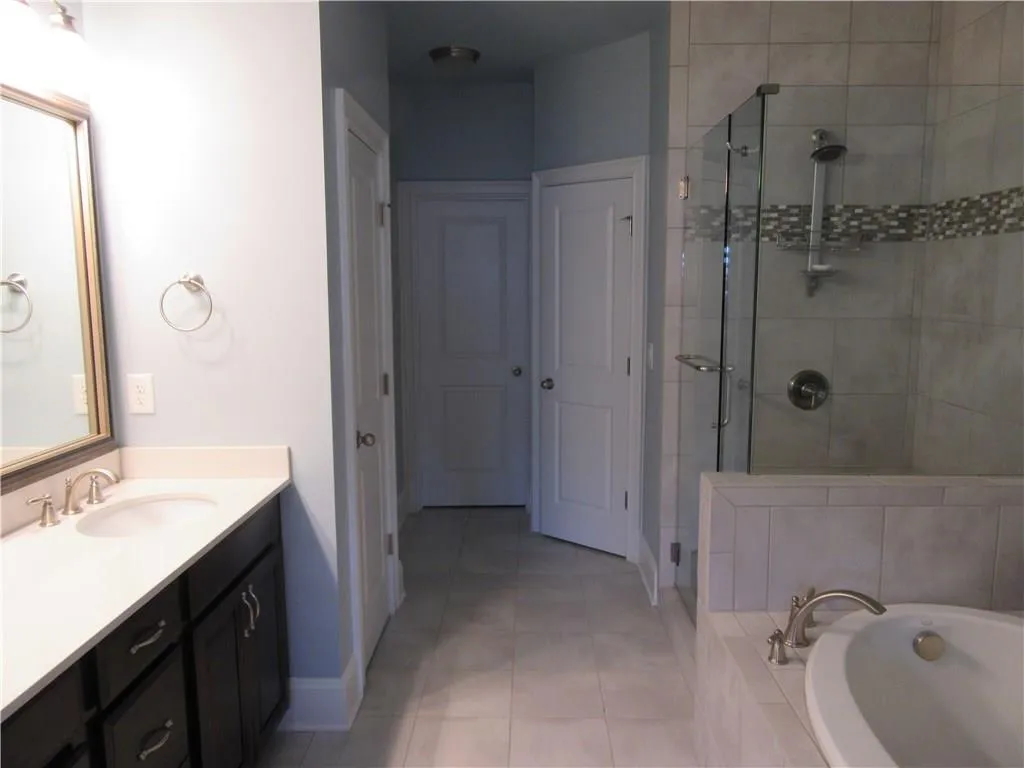 209 Alderwood Point, Sandy Springs, Georgia 30328, 3 Bedrooms Bedrooms, ,3 BathroomsBathrooms,Residential,Sold,209 Alderwood Point,5734657