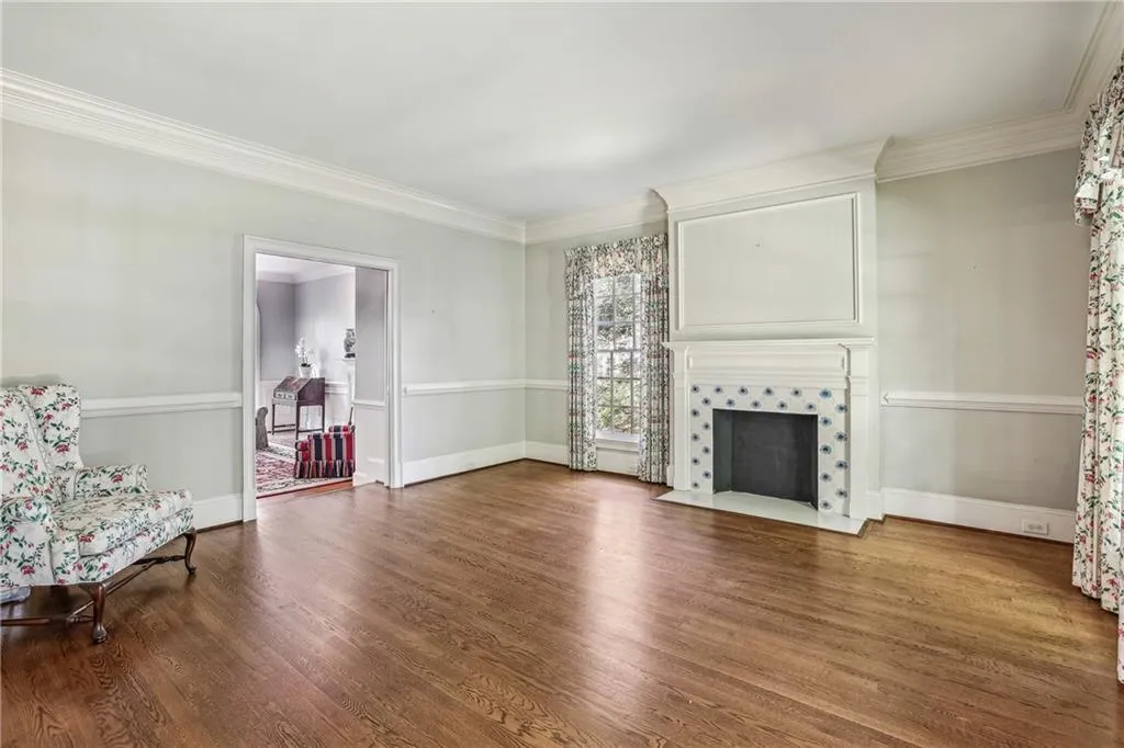 10 Old Maryland Chase, Sandy Springs, Georgia 30327, 5 Bedrooms Bedrooms, ,3 BathroomsBathrooms,Residential,Sold,10 Old Maryland Chase,7485765