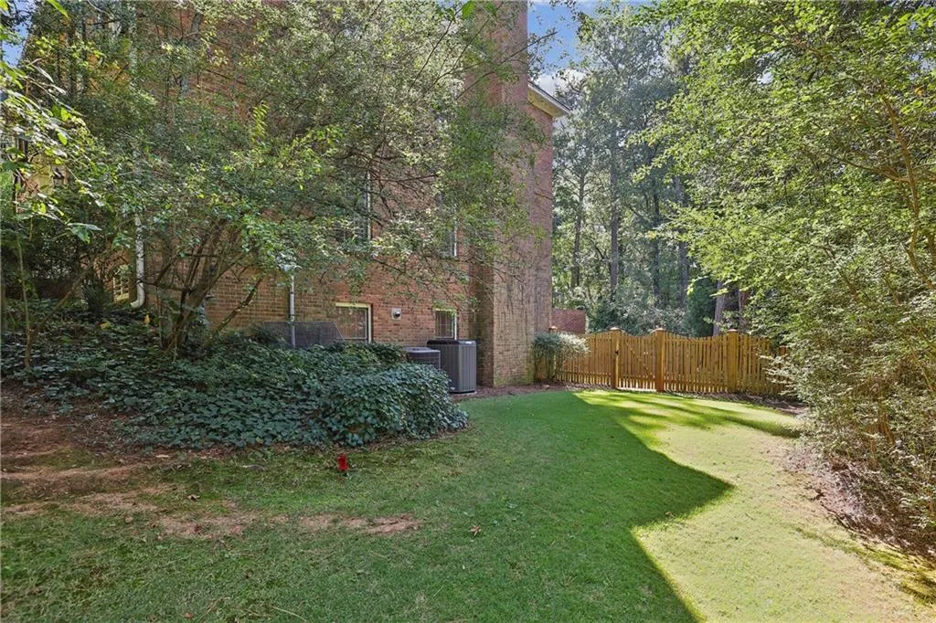 10 Old Maryland Chase, Sandy Springs, Georgia 30327, 5 Bedrooms Bedrooms, ,3 BathroomsBathrooms,Residential,Sold,10 Old Maryland Chase,7485765