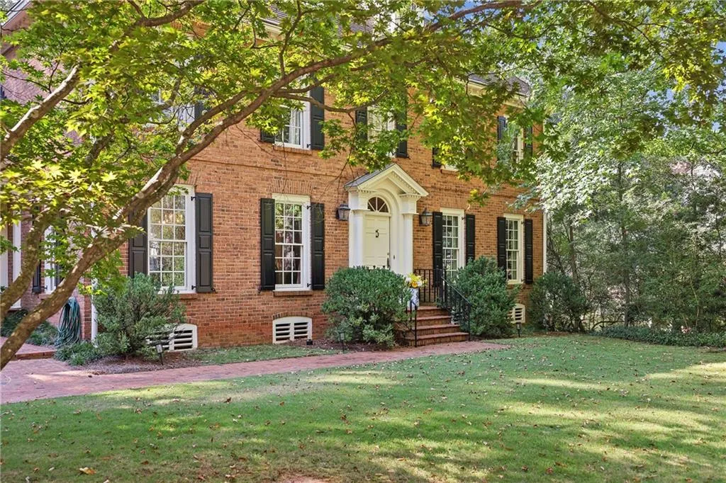 10 Old Maryland Chase, Sandy Springs, Georgia 30327, 5 Bedrooms Bedrooms, ,3 BathroomsBathrooms,Residential,Sold,10 Old Maryland Chase,7485765