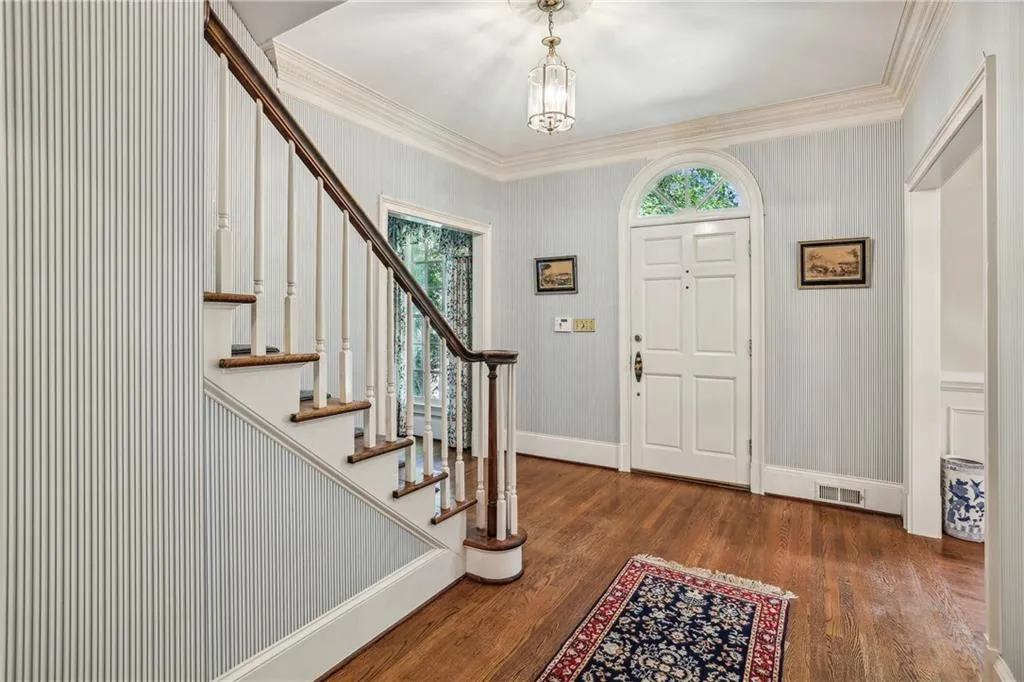 10 Old Maryland Chase, Sandy Springs, Georgia 30327, 5 Bedrooms Bedrooms, ,3 BathroomsBathrooms,Residential,Sold,10 Old Maryland Chase,7485765