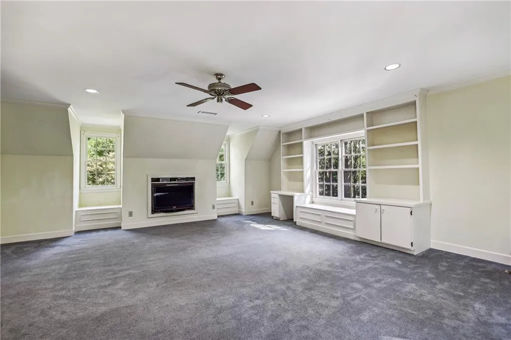 10 Old Maryland Chase, Sandy Springs, Georgia 30327, 5 Bedrooms Bedrooms, ,3 BathroomsBathrooms,Residential,Sold,10 Old Maryland Chase,7485765