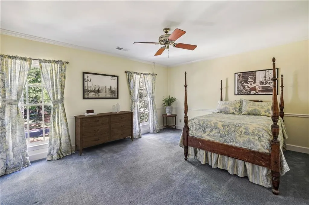 10 Old Maryland Chase, Sandy Springs, Georgia 30327, 5 Bedrooms Bedrooms, ,3 BathroomsBathrooms,Residential,Sold,10 Old Maryland Chase,7485765