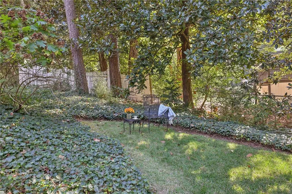 10 Old Maryland Chase, Sandy Springs, Georgia 30327, 5 Bedrooms Bedrooms, ,3 BathroomsBathrooms,Residential,Sold,10 Old Maryland Chase,7485765