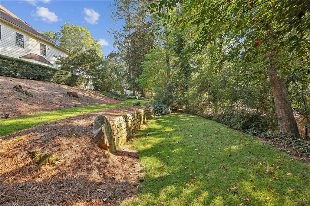 10 Old Maryland Chase, Sandy Springs, Georgia 30327, 5 Bedrooms Bedrooms, ,3 BathroomsBathrooms,Residential,Sold,10 Old Maryland Chase,7485765