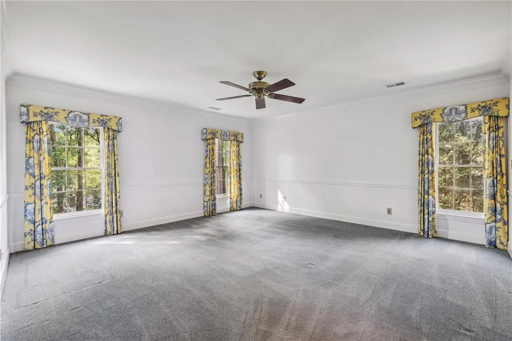 Before virtual staging.