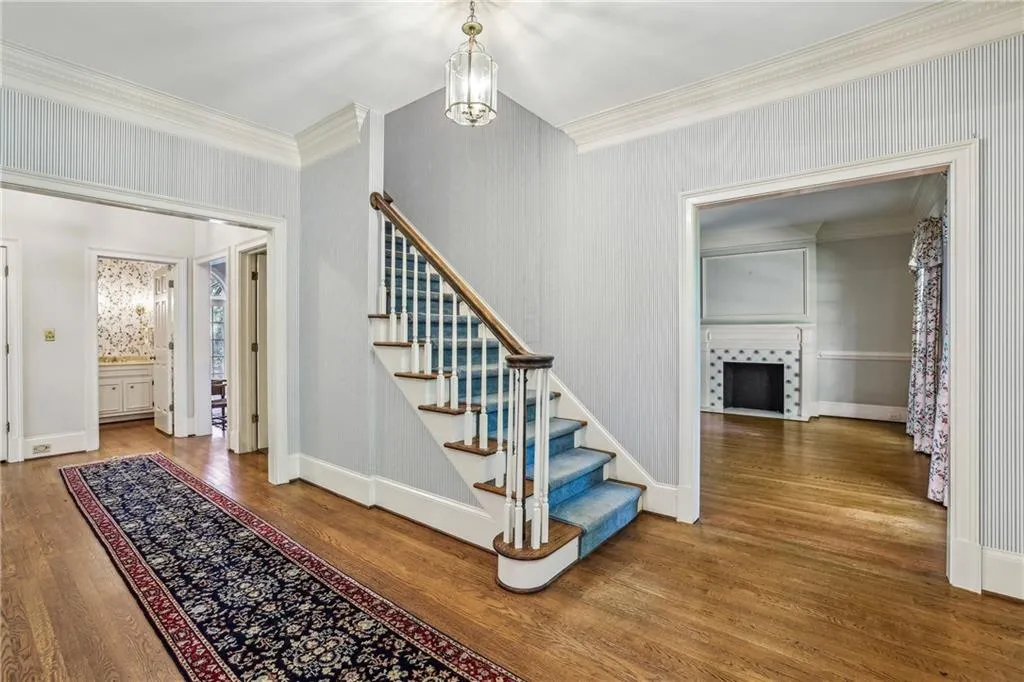 10 Old Maryland Chase, Sandy Springs, Georgia 30327, 5 Bedrooms Bedrooms, ,3 BathroomsBathrooms,Residential,Sold,10 Old Maryland Chase,7485765