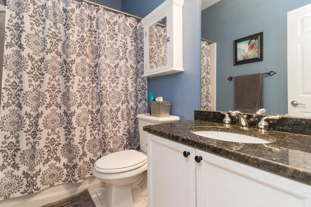 6265 Glen Oaks Lane, Sandy Springs, Georgia 30328, 4 Bedrooms Bedrooms, ,4 BathroomsBathrooms,Residential,Sold,6265 Glen Oaks Lane,6619683
