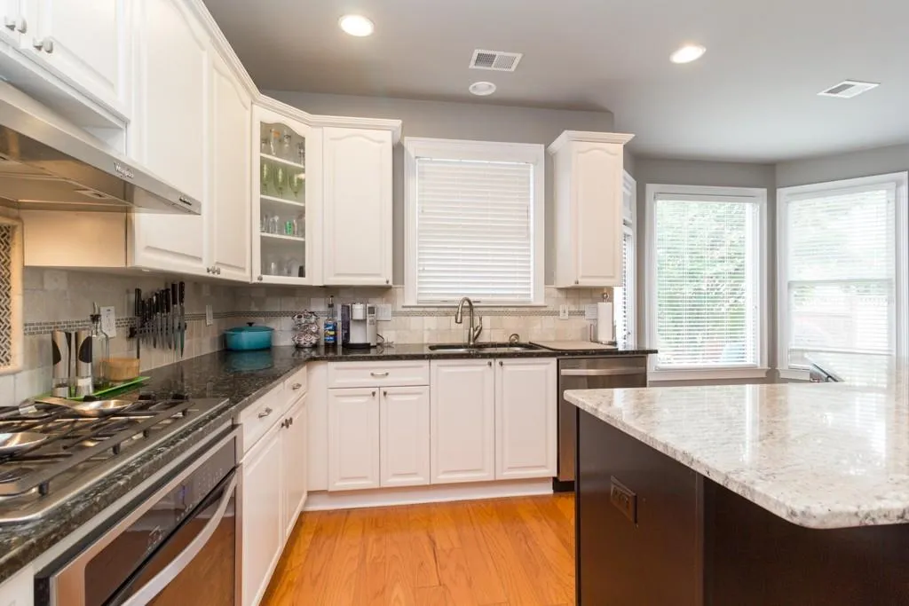 6265 Glen Oaks Lane, Sandy Springs, Georgia 30328, 4 Bedrooms Bedrooms, ,4 BathroomsBathrooms,Residential,Sold,6265 Glen Oaks Lane,6619683