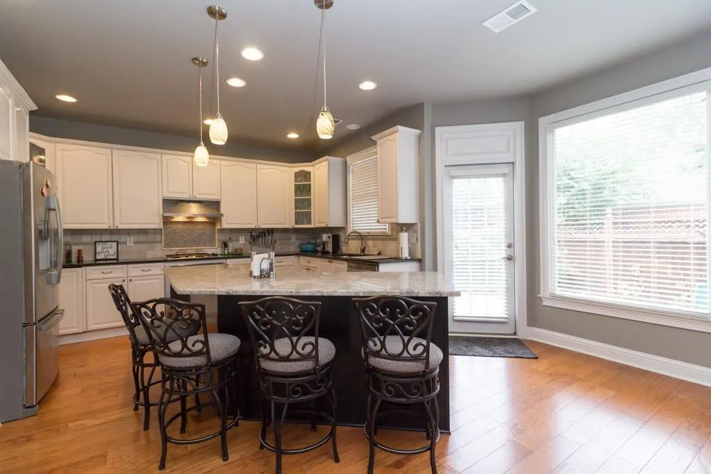 6265 Glen Oaks Lane, Sandy Springs, Georgia 30328, 4 Bedrooms Bedrooms, ,4 BathroomsBathrooms,Residential,Sold,6265 Glen Oaks Lane,6619683