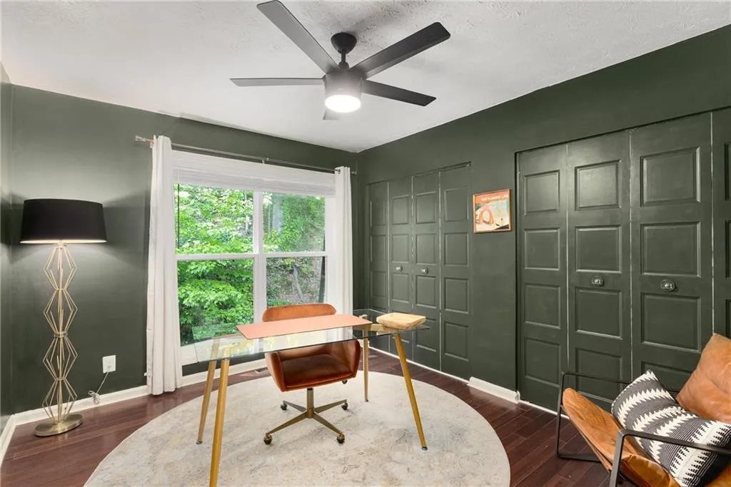 5250 Chemin De Vie, Atlanta, Georgia 30342, 3 Bedrooms Bedrooms, ,2 BathroomsBathrooms,Residential,Sold,5250 Chemin De Vie,7565010
