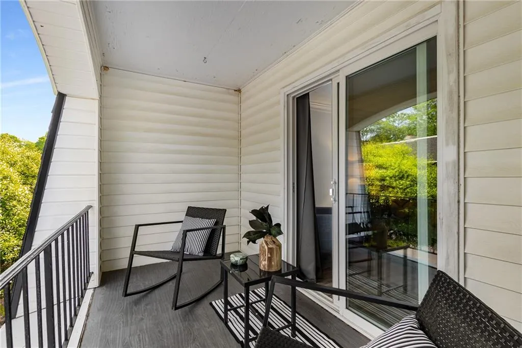 5250 Chemin De Vie, Atlanta, Georgia 30342, 3 Bedrooms Bedrooms, ,2 BathroomsBathrooms,Residential,Sold,5250 Chemin De Vie,7565010