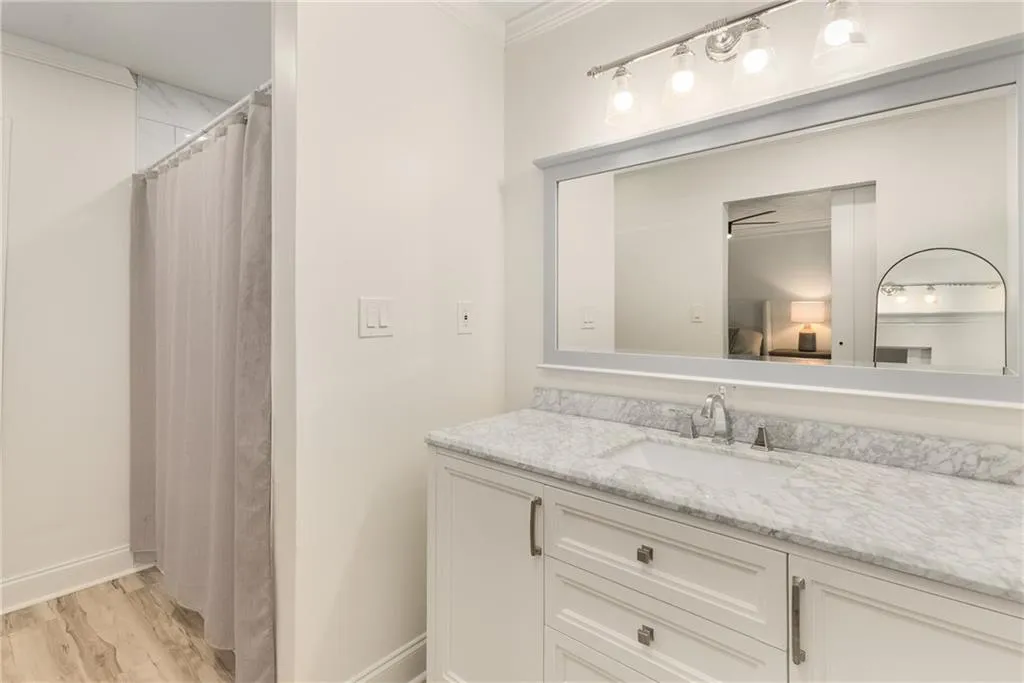 5250 Chemin De Vie, Atlanta, Georgia 30342, 3 Bedrooms Bedrooms, ,2 BathroomsBathrooms,Residential,Sold,5250 Chemin De Vie,7565010