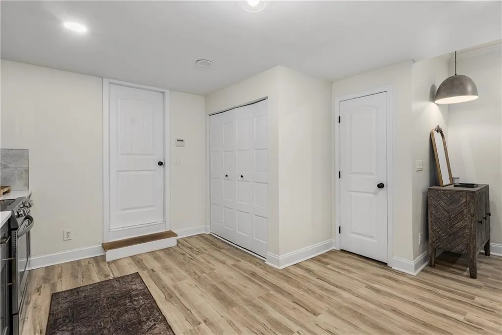 5250 Chemin De Vie, Atlanta, Georgia 30342, 3 Bedrooms Bedrooms, ,2 BathroomsBathrooms,Residential,Sold,5250 Chemin De Vie,7565010