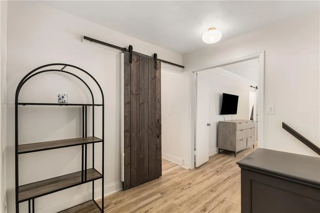 5250 Chemin De Vie, Atlanta, Georgia 30342, 3 Bedrooms Bedrooms, ,2 BathroomsBathrooms,Residential,Sold,5250 Chemin De Vie,7565010