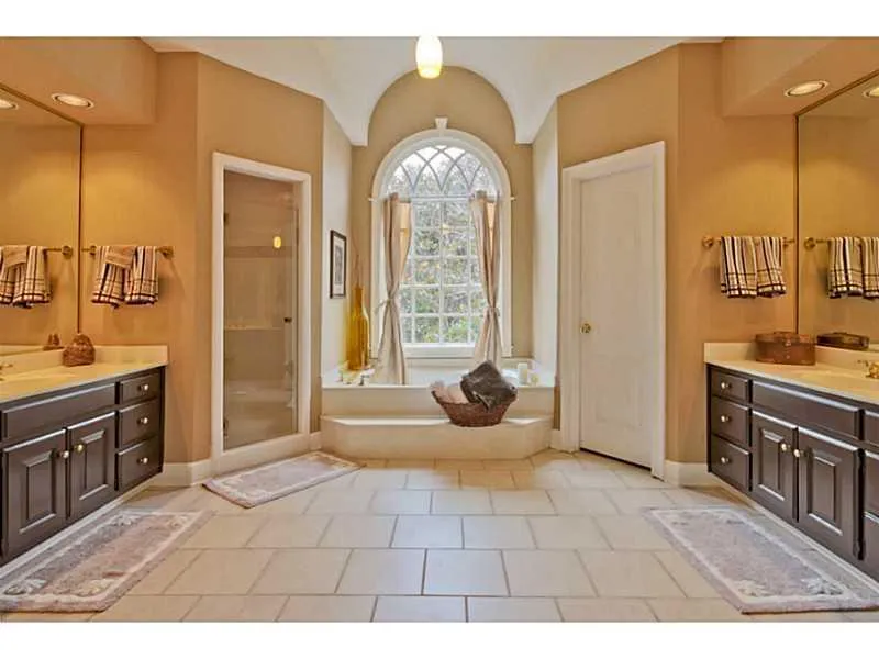 170 Sheridan Point Lane, Sandy Springs, Georgia 30342, 5 Bedrooms Bedrooms, ,5 BathroomsBathrooms,Residential,Sold,170 Sheridan Point Lane,5390479