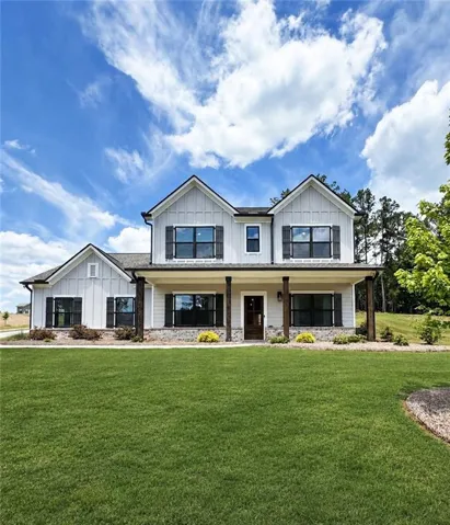 1025 Red Oak Blvd, Loganville, Georgia 30052