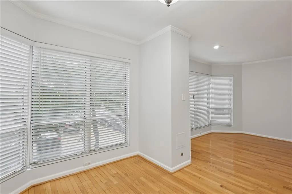 209 14th Street Ne Unit 109, Atlanta, Georgia 30309, 1 Bedroom Bedrooms, ,1 BathroomBathrooms,Residential,For Sale,209 14th Street Ne Unit 109,7586248