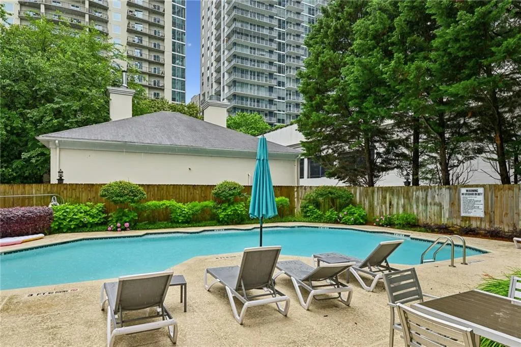 209 14th Street Ne Unit 109, Atlanta, Georgia 30309, 1 Bedroom Bedrooms, ,1 BathroomBathrooms,Residential,For Sale,209 14th Street Ne Unit 109,7586248
