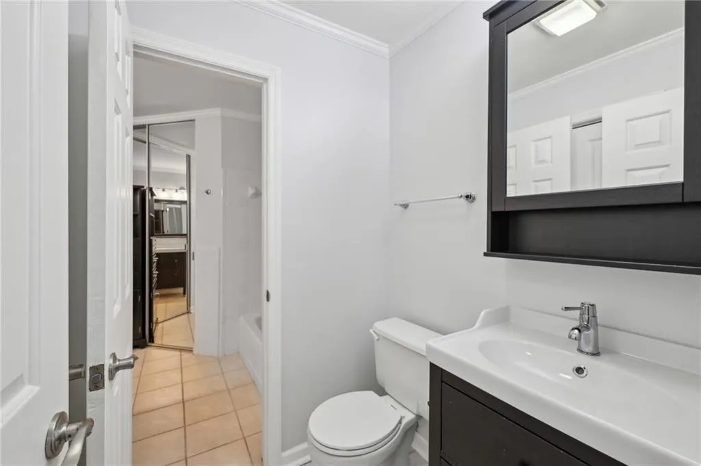 209 14th Street Ne Unit 109, Atlanta, Georgia 30309, 1 Bedroom Bedrooms, ,1 BathroomBathrooms,Residential,For Sale,209 14th Street Ne Unit 109,7586248