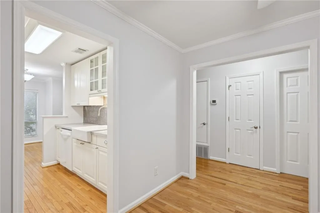 209 14th Street Ne Unit 109, Atlanta, Georgia 30309, 1 Bedroom Bedrooms, ,1 BathroomBathrooms,Residential,For Sale,209 14th Street Ne Unit 109,7586248