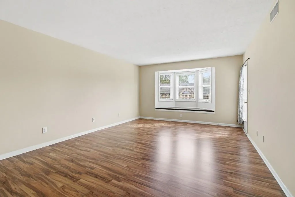 6851 Roswell Road Unit B15, Sandy Springs, Georgia 30328, 3 Bedrooms Bedrooms, ,2 BathroomsBathrooms,Residential,For Sale,6851 Roswell Road Unit B15,7672780