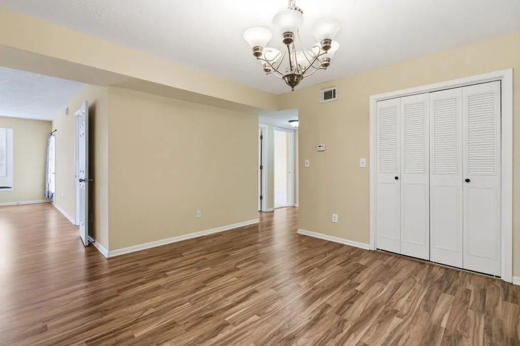 6851 Roswell Road Unit B15, Sandy Springs, Georgia 30328, 3 Bedrooms Bedrooms, ,2 BathroomsBathrooms,Residential,For Sale,6851 Roswell Road Unit B15,7672780