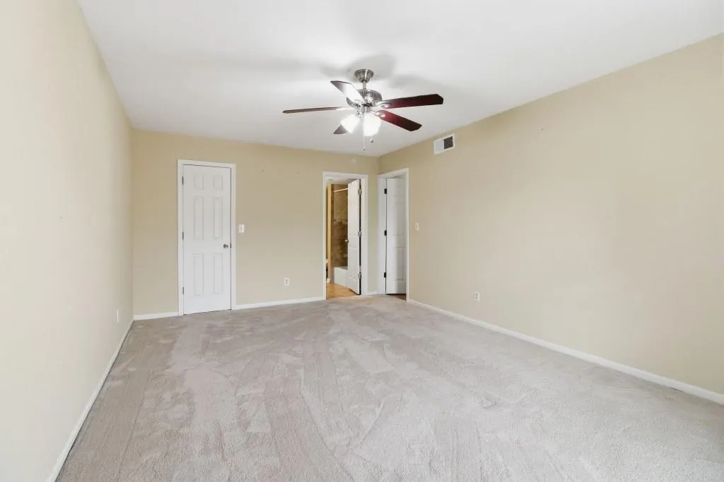 6851 Roswell Road Unit B15, Sandy Springs, Georgia 30328, 3 Bedrooms Bedrooms, ,2 BathroomsBathrooms,Residential,For Sale,6851 Roswell Road Unit B15,7672780