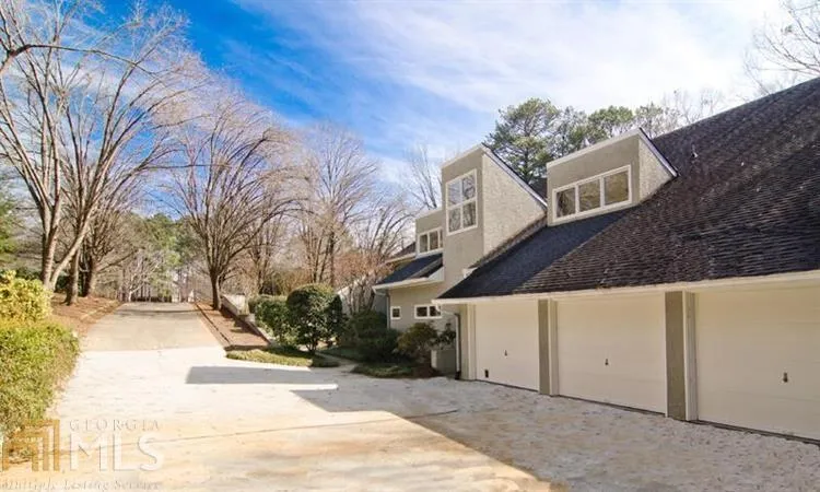 710 S Brighton Court Nw, Atlanta, Georgia 30327, 6 Bedrooms Bedrooms, ,7 BathroomsBathrooms,Residential,Sold,710 S Brighton Court Nw,5819152