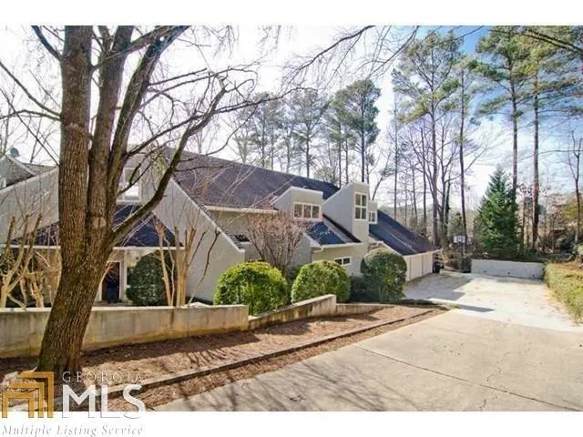 710 S Brighton Court Nw, Atlanta, Georgia 30327, 6 Bedrooms Bedrooms, ,7 BathroomsBathrooms,Residential,Sold,710 S Brighton Court Nw,5819152