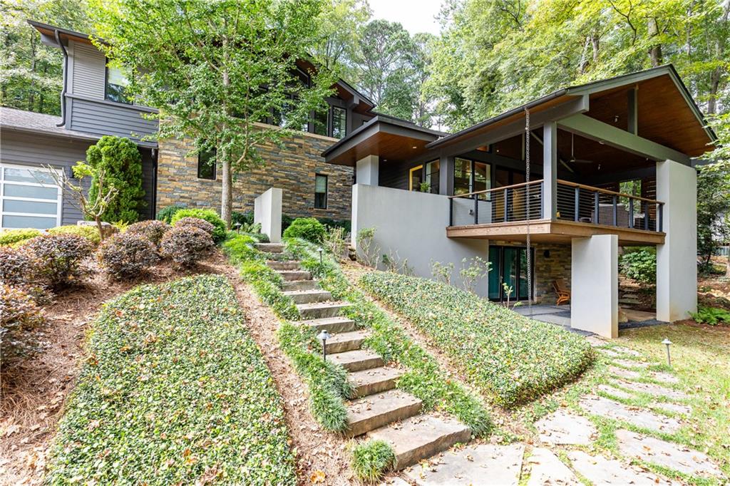 5270 Mount Vernon Parkway, Sandy Springs, Georgia 30327, 4 Bedrooms Bedrooms, ,4 BathroomsBathrooms,Residential,Sold,5270 Mount Vernon Parkway,7283050