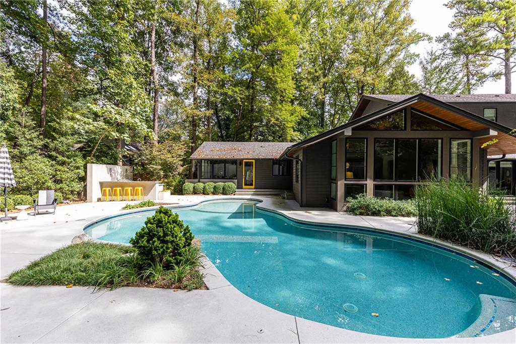 5270 Mount Vernon Parkway, Sandy Springs, Georgia 30327, 4 Bedrooms Bedrooms, ,4 BathroomsBathrooms,Residential,Sold,5270 Mount Vernon Parkway,7283050