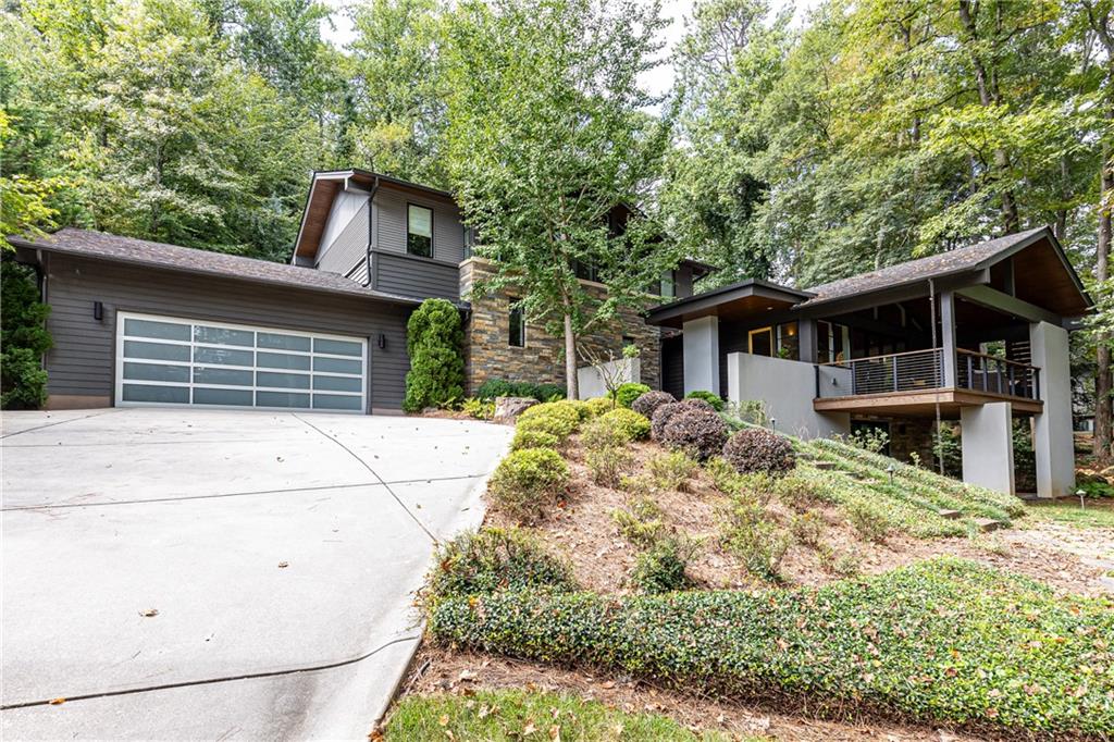 5270 Mount Vernon Parkway, Sandy Springs, Georgia 30327, 4 Bedrooms Bedrooms, ,4 BathroomsBathrooms,Residential,Sold,5270 Mount Vernon Parkway,7283050