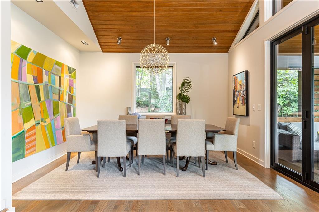 5270 Mount Vernon Parkway, Sandy Springs, Georgia 30327, 4 Bedrooms Bedrooms, ,4 BathroomsBathrooms,Residential,Sold,5270 Mount Vernon Parkway,7283050