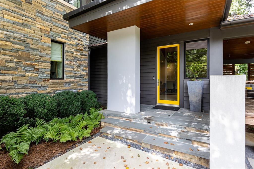 5270 Mount Vernon Parkway, Sandy Springs, Georgia 30327, 4 Bedrooms Bedrooms, ,4 BathroomsBathrooms,Residential,Sold,5270 Mount Vernon Parkway,7283050