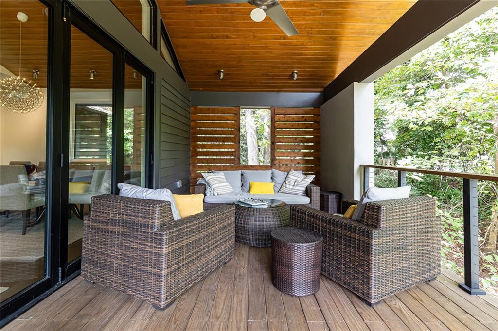 5270 Mount Vernon Parkway, Sandy Springs, Georgia 30327, 4 Bedrooms Bedrooms, ,4 BathroomsBathrooms,Residential,Sold,5270 Mount Vernon Parkway,7283050